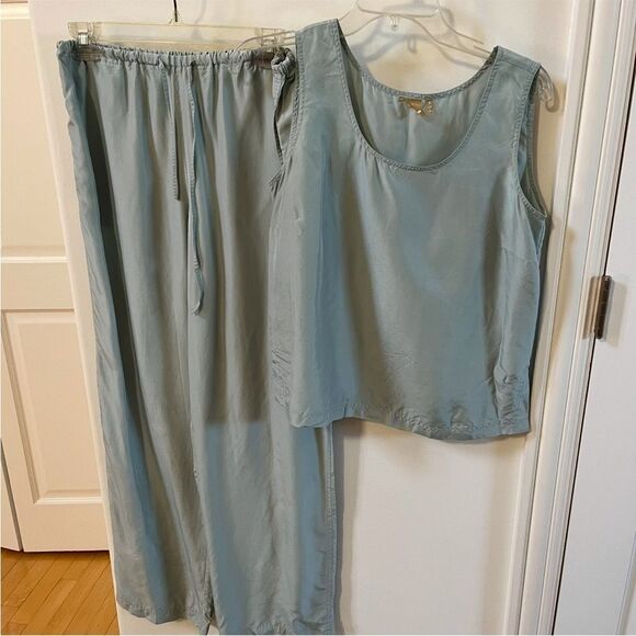 Go Silk Wide Leg and Tank Silk Pant Set in Blue S NWOT - Picture 2 of 13